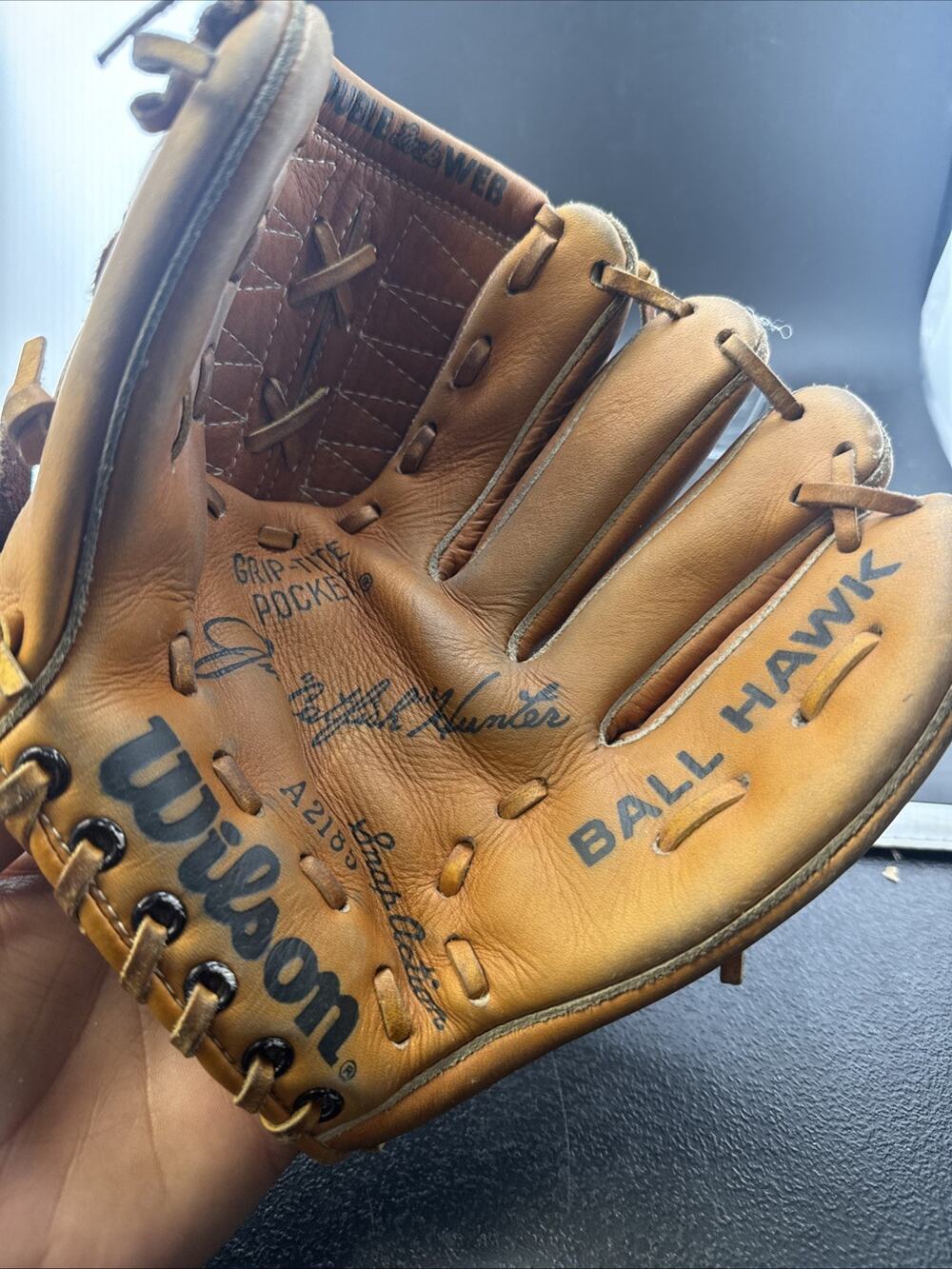 Vintage Wilson Jim Catfish Hunter A2160 Pro Model 10” Youth Baseball Glove RHT